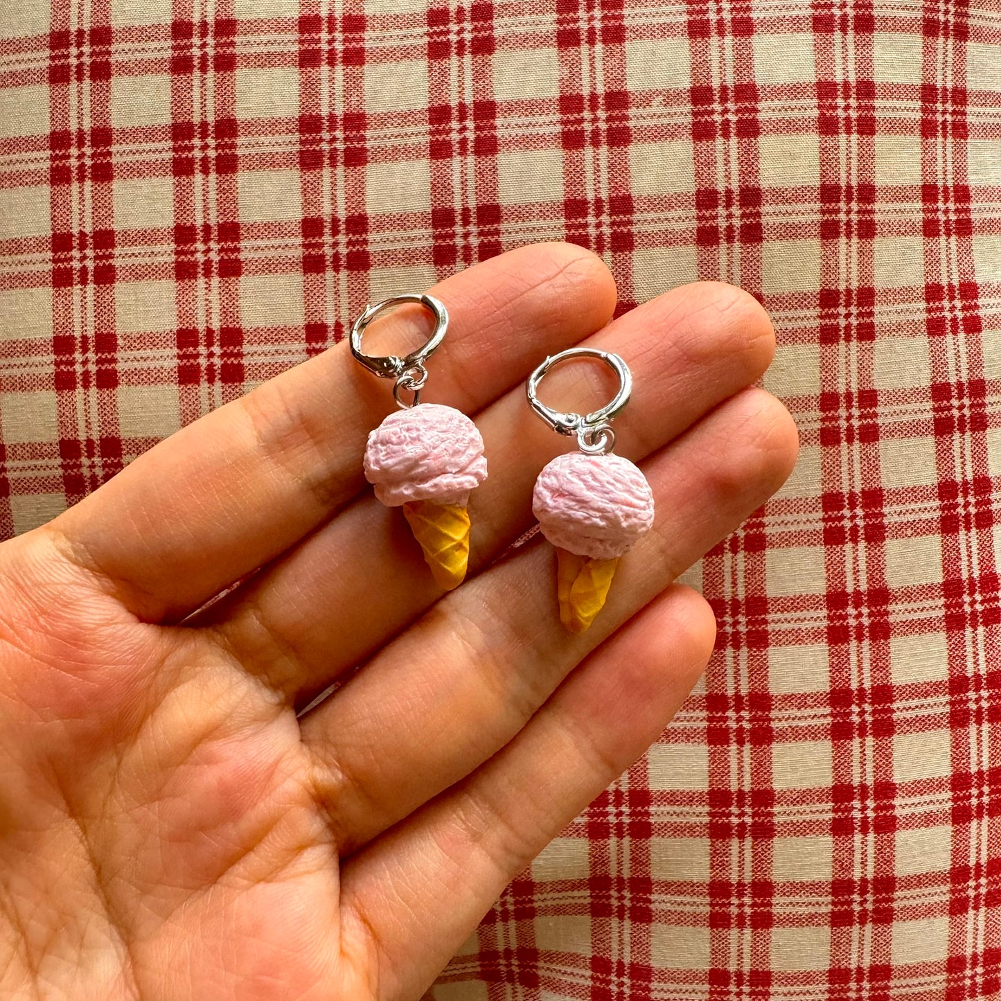 Ice-Cream Huggies