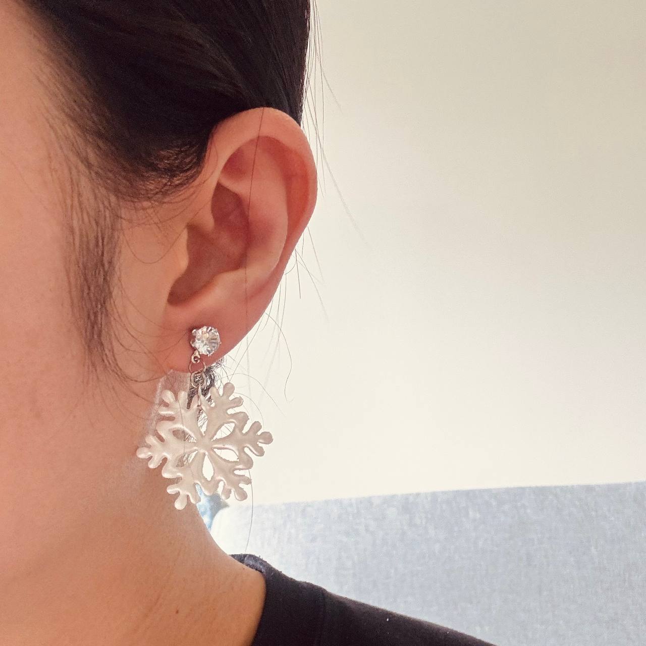 White Christmas Dangly Earrings